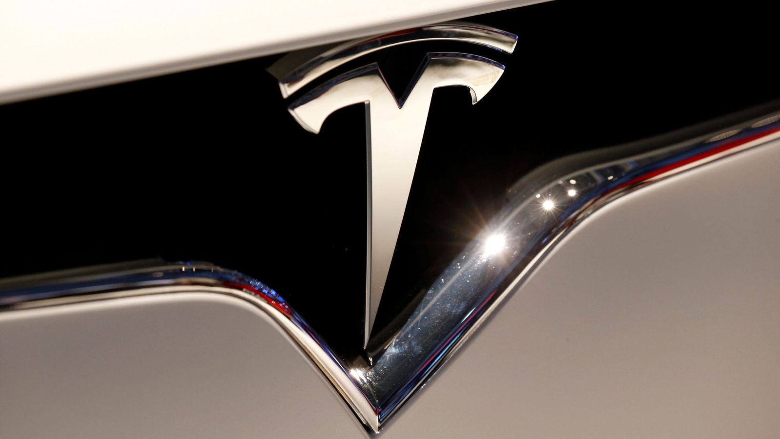 Foto: El logo de Tesla. (Reuters)