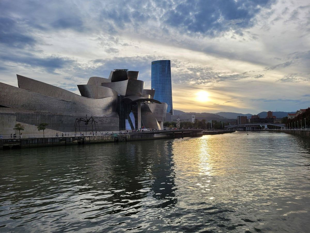 Foto: El museo Guggenheim, en una panorámica. (M.L.)