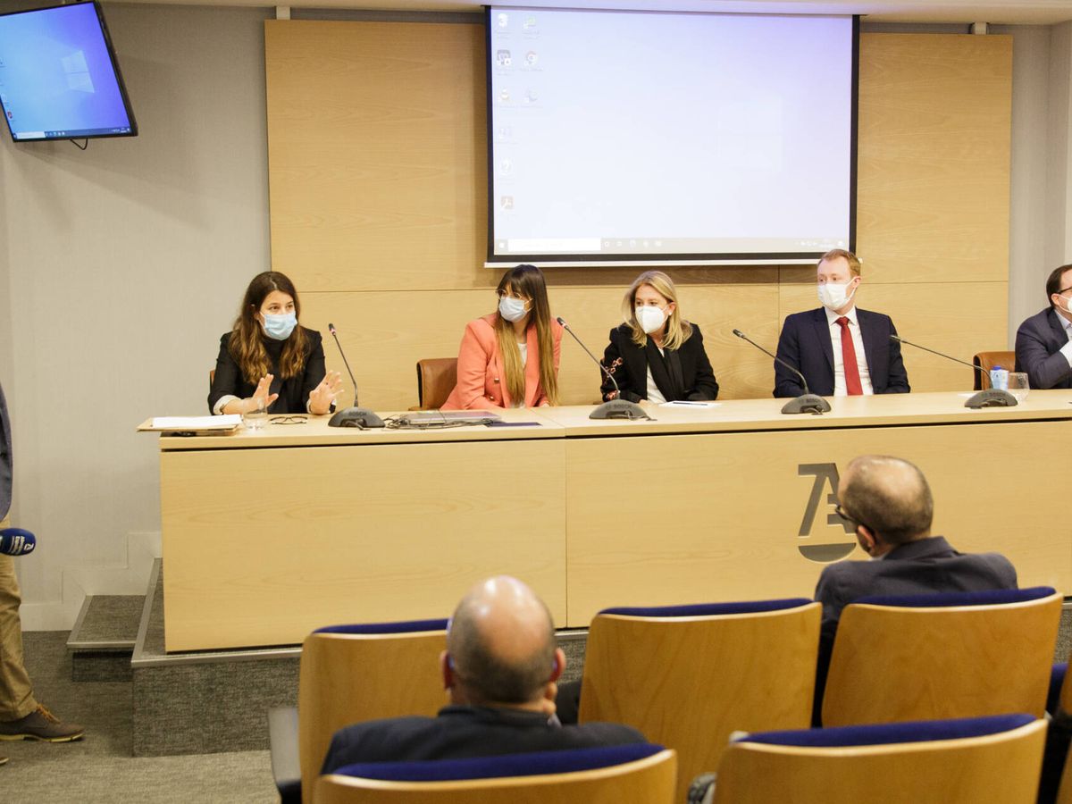 Foto: Presentación del informe 'Así piensan los abogados y juristas del futuro 2022', elaborado por El Confidencial y ElObservatorio. (Patricia J. Garcinuño)