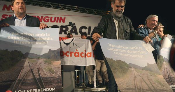 Foto: Oriol Junqueras y Jordi Cuixart, en un acto de hace algunas semanas. (EFE)