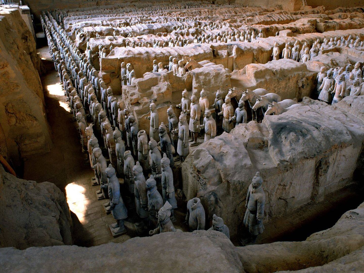 Los guerreros fueron enterrados en posición de batalla (Xia Juxian)
