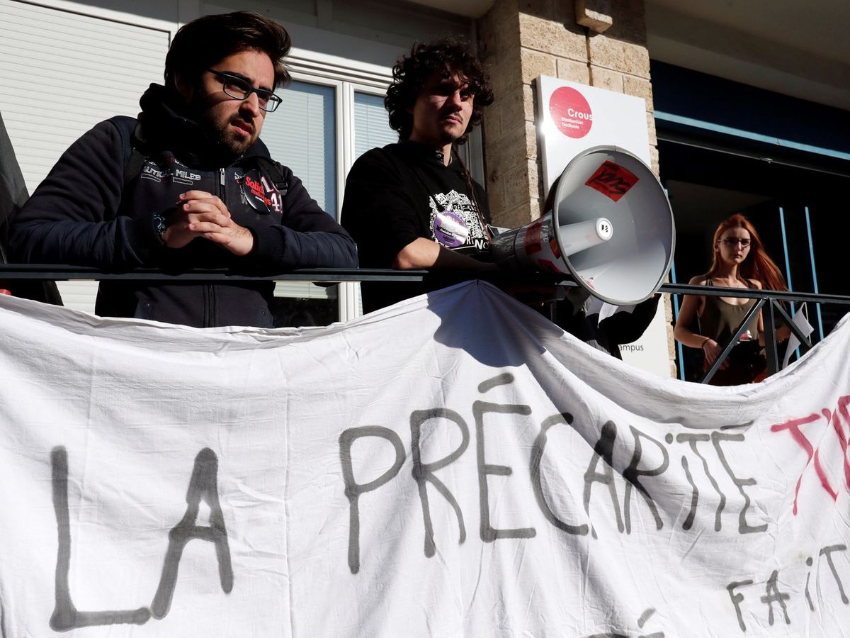Foto: Estudiantes en Lyon (Francia) se manifiestan contra la precariedad en la universidad. (Reuters)