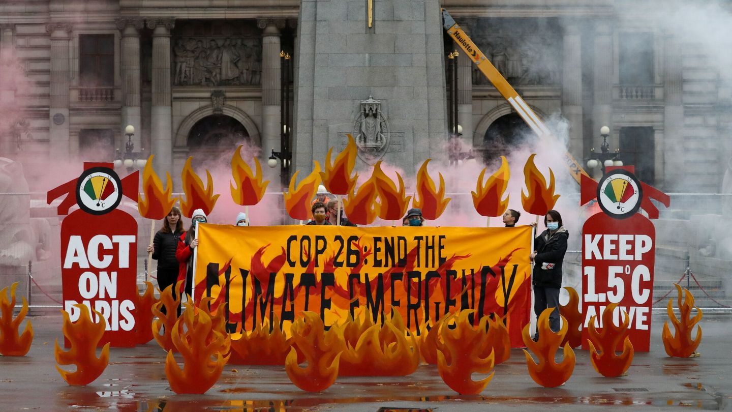 Protesta medioambiental en Glasgow antes del inicio de la COP26. (Reuters)
