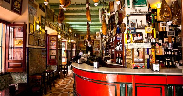 Foto: Un tradicional bar de Sevilla. (iStock)
