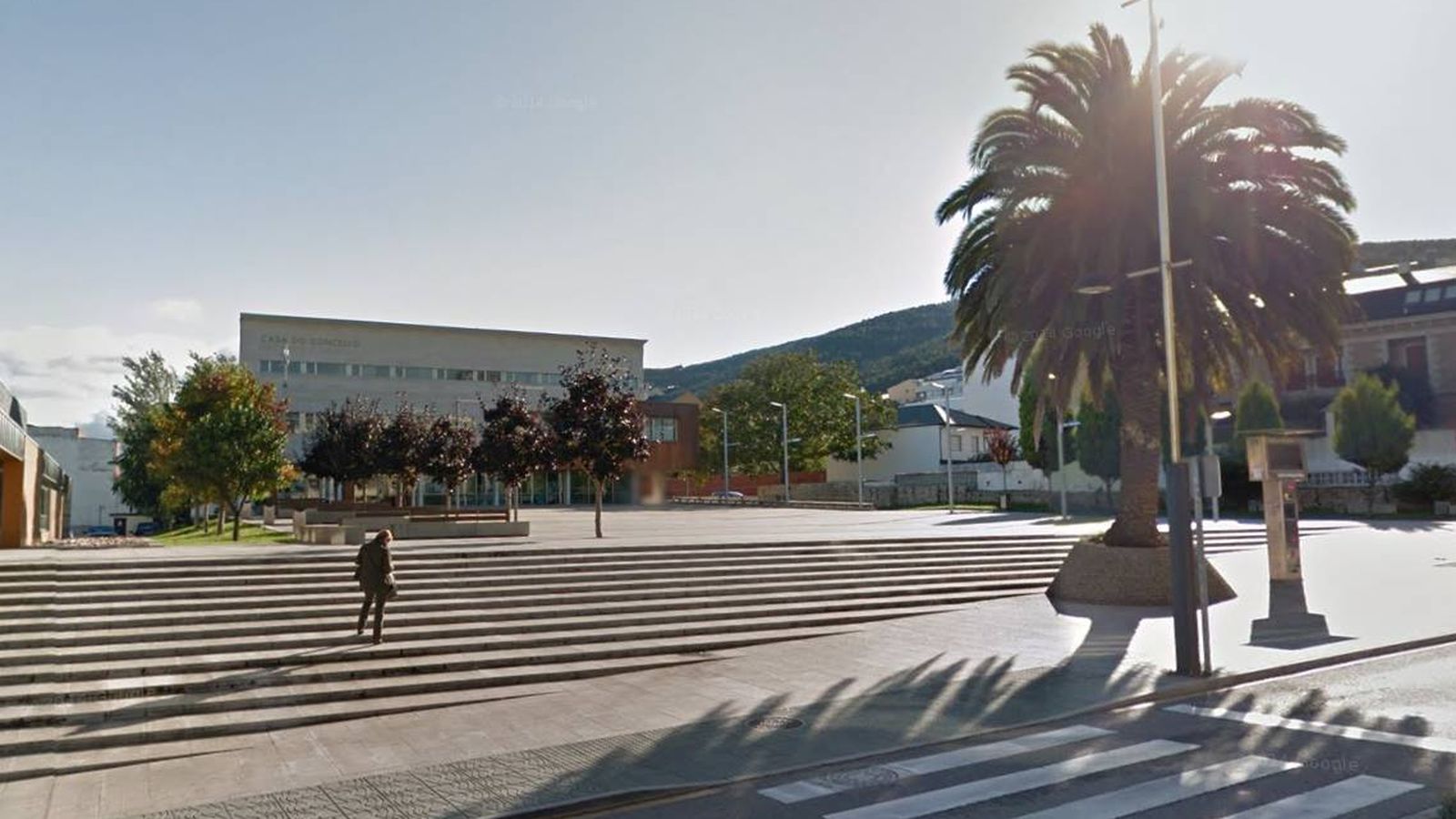 Foto: Plaza del Ayuntamiento de Burela. (Google maps)