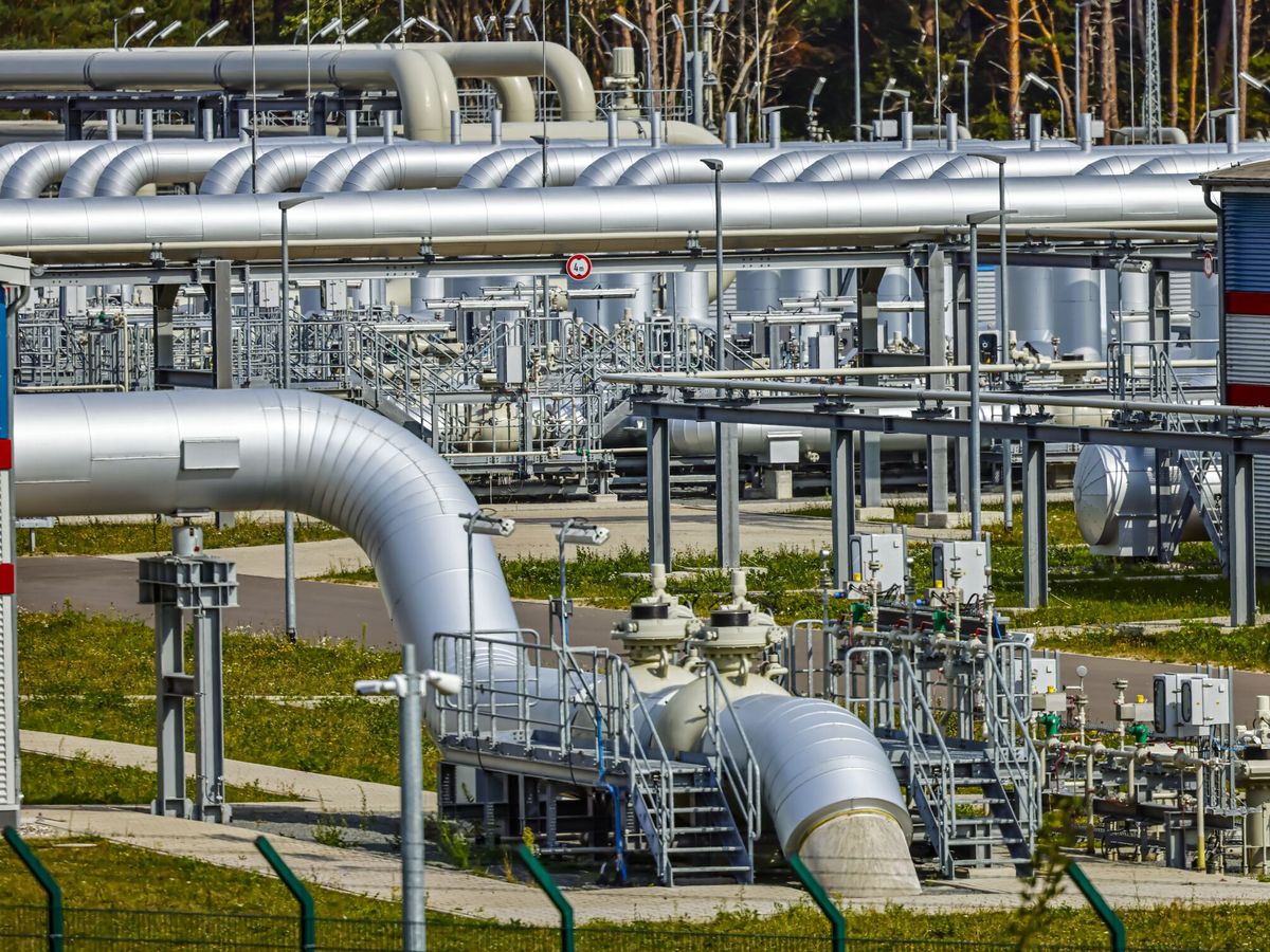 Foto: Tuberías en las instalaciones del gasoducto Nord Stream 2 en Lubmin, Alemania. (EFE/EPA/Hannbinal Hanschke) 