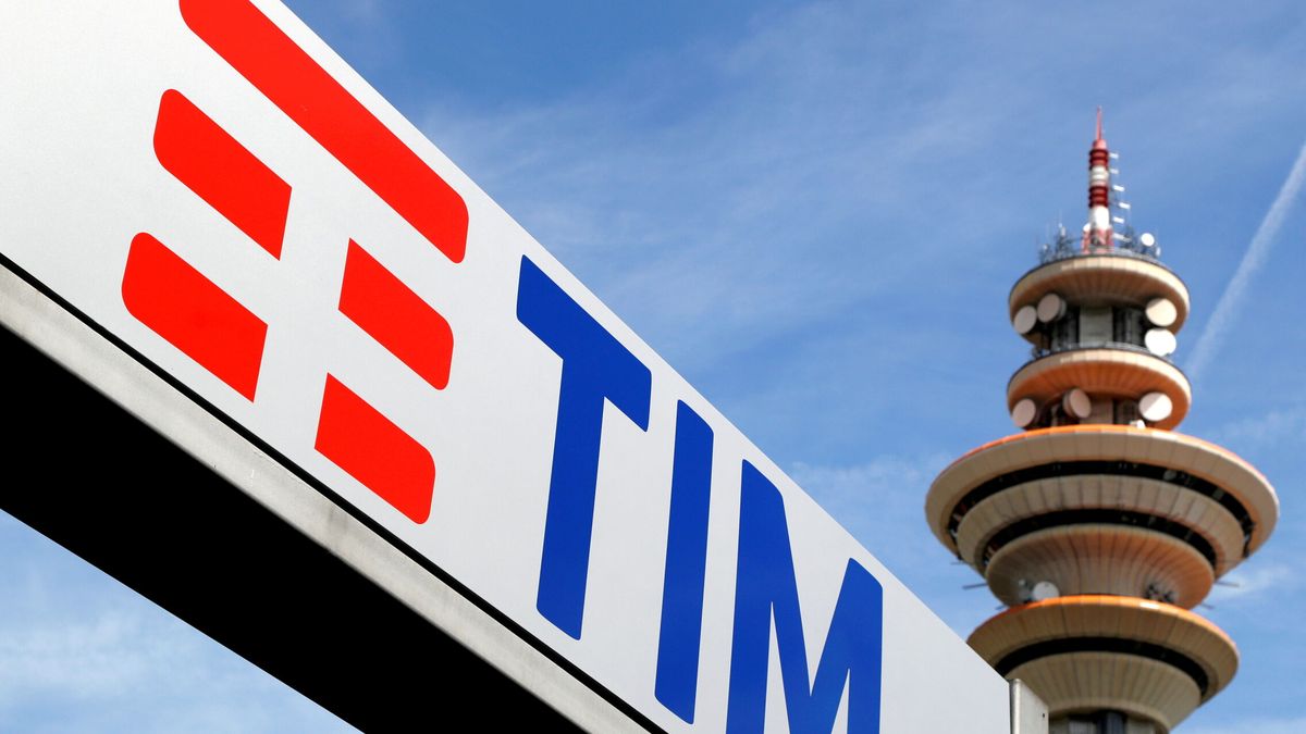 El gobierno italiano ve "positivo" el interés de KKR por TIM, quien baraja elevar su oferta