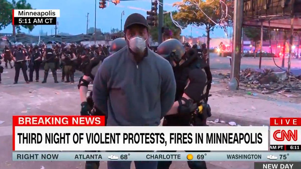 Detienen en directo a un periodista negro de CNN que cubría las protestas de Mineápolis