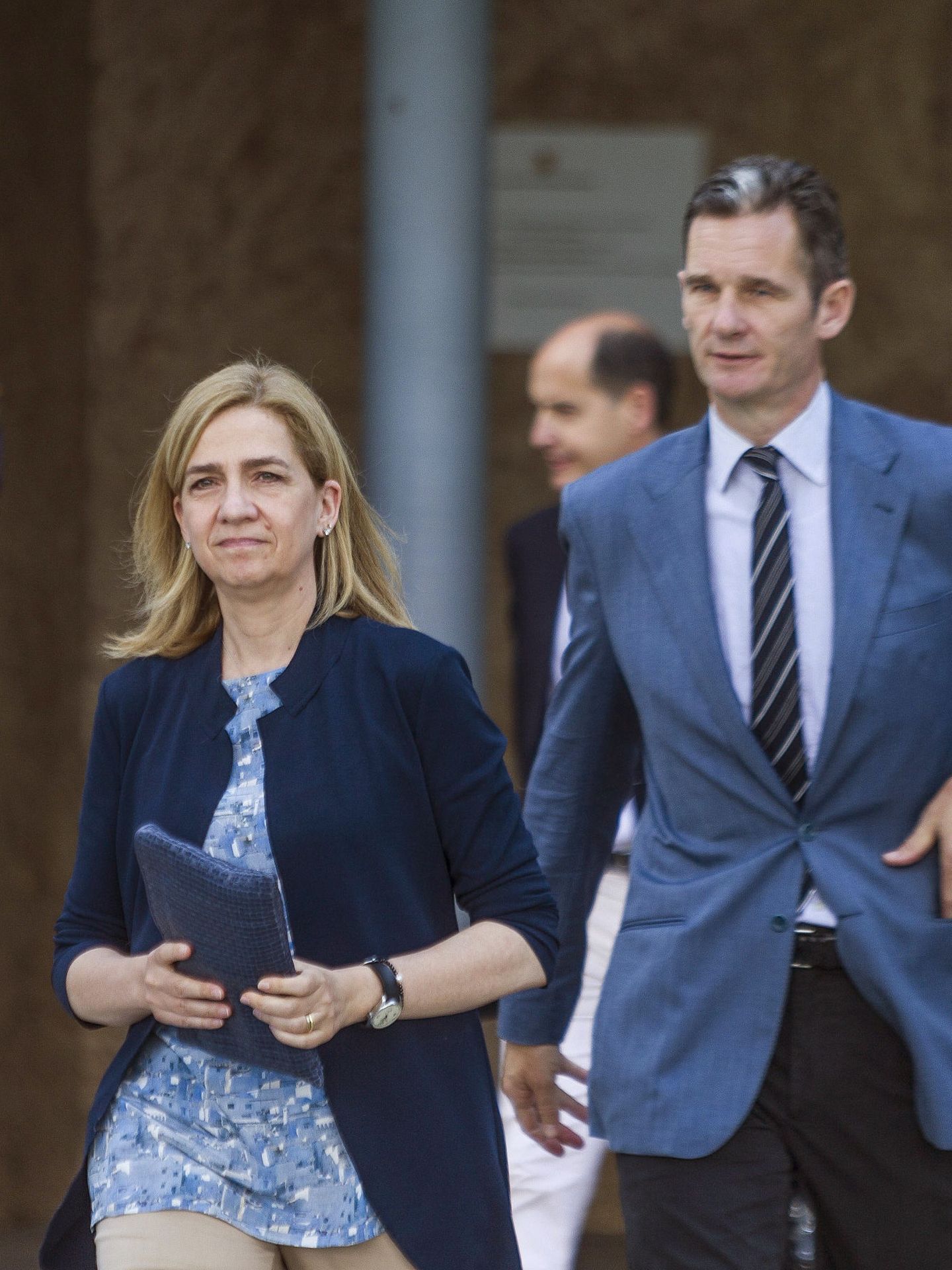 La infanta Cristina e Iñaki Urdangarin, saliendo de los juzgados de Palma. (EFE)