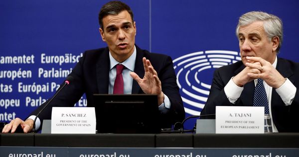 Foto: Pedro Sánchez, durante su rueda de prensa con Antonio Tajani, presidente del Parlamento Europeo, este 16 de enero en Estrasburgo. (EFE)