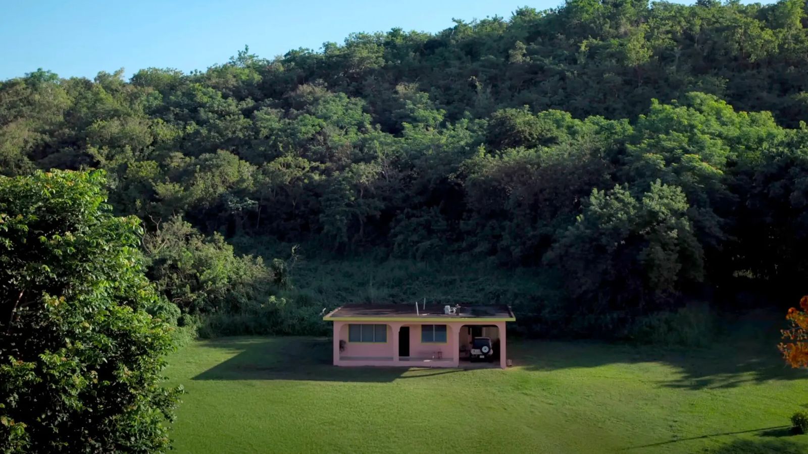 ¿Cuánto costaría ‘La Casita’ de Bad Bunny en plena crisis de la vivienda en España? El precio para una casa de 12x12 metros, según un estudio