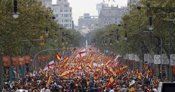Foto: Manifestación por la unidad de España celebrada en Barcelona. (Reuters)