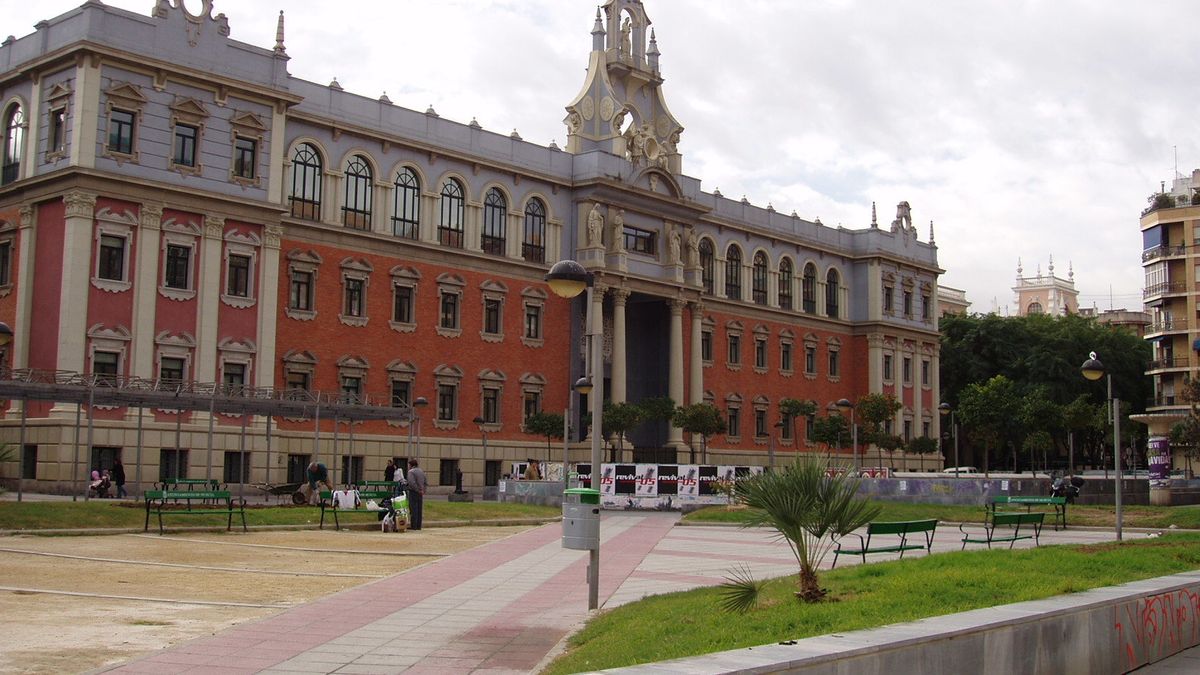 La Universidad de Murcia hace negocio con profesores abogados en casos de corrupción