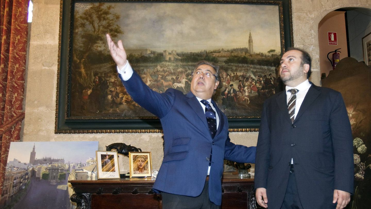 El exalcalde de Sevilla, Juan Ignacio Zoido, en 2012 con el jeque Sulaiman Al Fahim. (EFE)