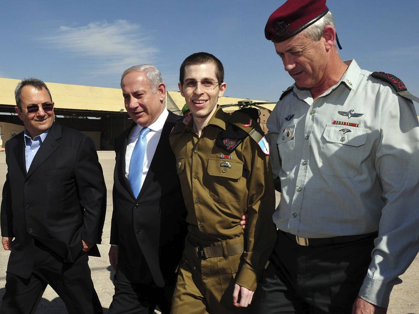 Imágenes de la liberación del soldado israelí Gilad Shalit. (EFE)