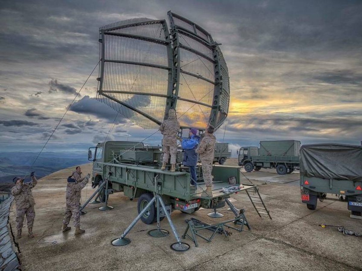 Foto: Radar de vigilancia aérea de largo alcance en Rumanía que ha desplegado el Ejército. (