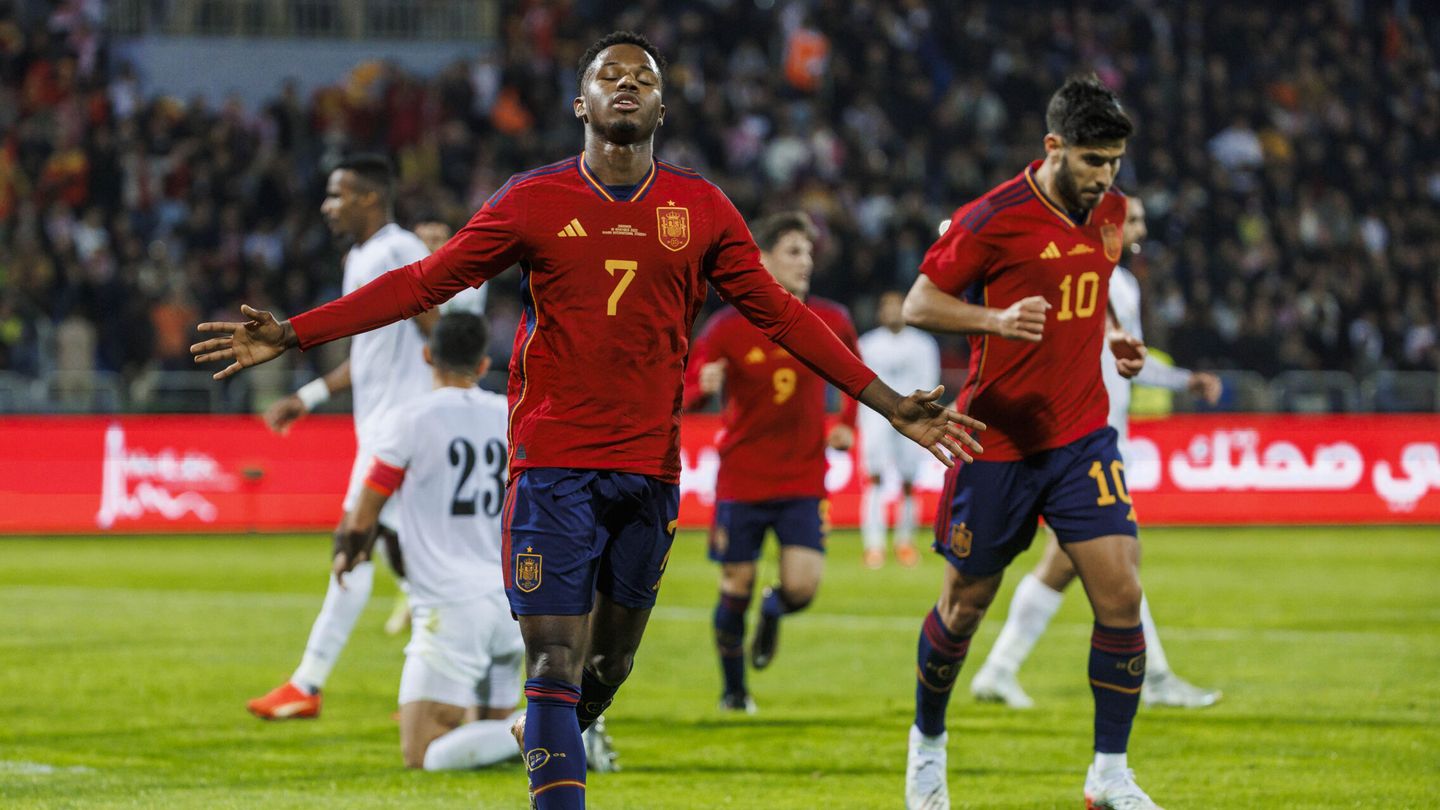Ansu Fati celebra el primer gol del partido. (EFE/Chema Moya)