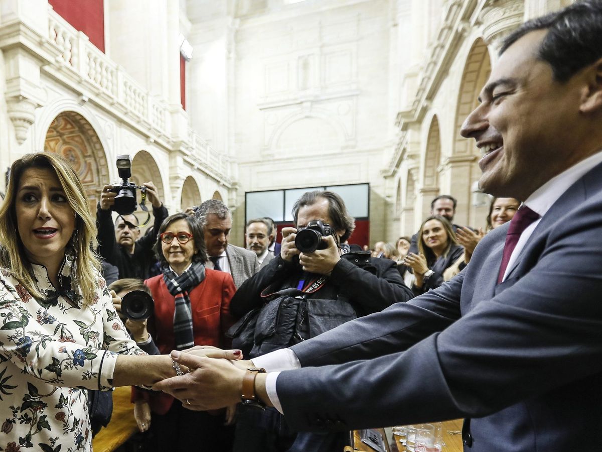 Foto: Susana Díaz, expresidenta de la Junta de Andalucía, y Juanma Moreno, presidente del Gobierno andaluz. (EFE)