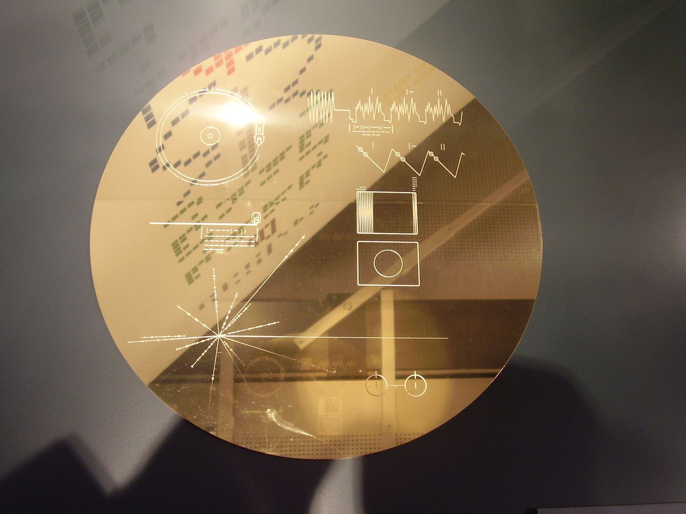 El Disco de oro que se exhibe en el Museo Alemán de Tecnología de Berlín. (Sterilgutassistentin)