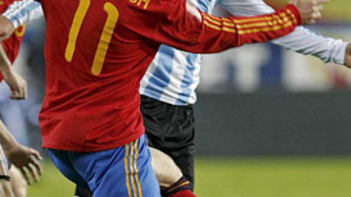 El núcleo de la 'Roja', convocado por Cruyff para el Catalunya-Argentina