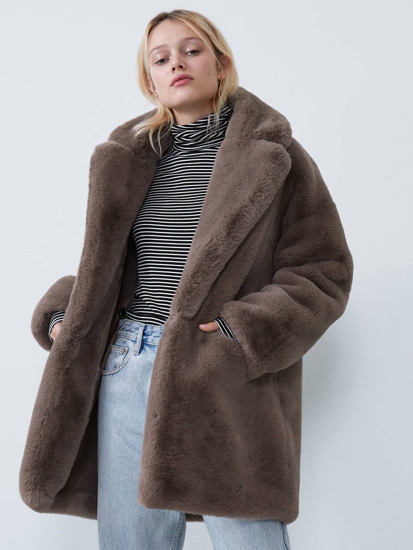 Si te fascina el abrigo teddy de pelo de Cristina Pedroche, querrás fichar estos Zara