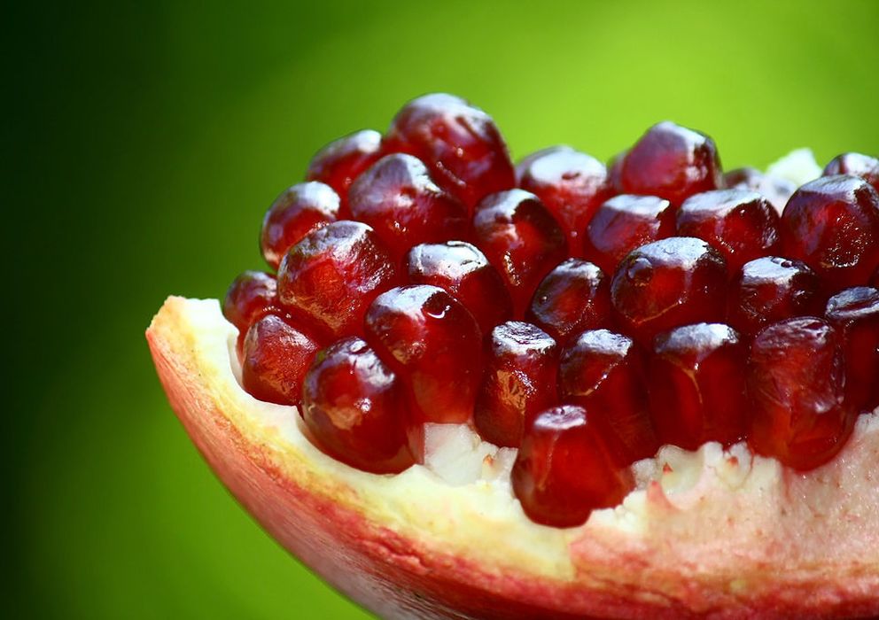 Foto: Foto: Anton Croos http://en.wikipedia.org/wiki/Pomegranate#mediaviewer/File:An_opened_pomegranate.JPG