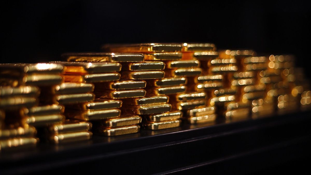 Los inversores se refugian en el oro ante la falta de rentabilidad... y la amenaza Trump