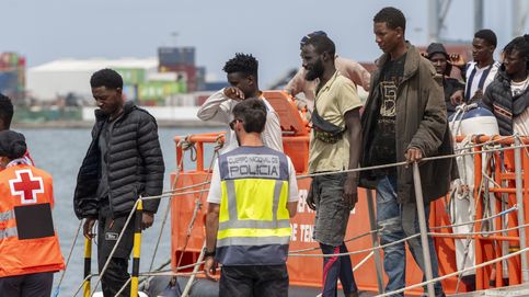 Salvamento Marítimo rescata dos pateras con 111 migrantes cerca de Lanzarote