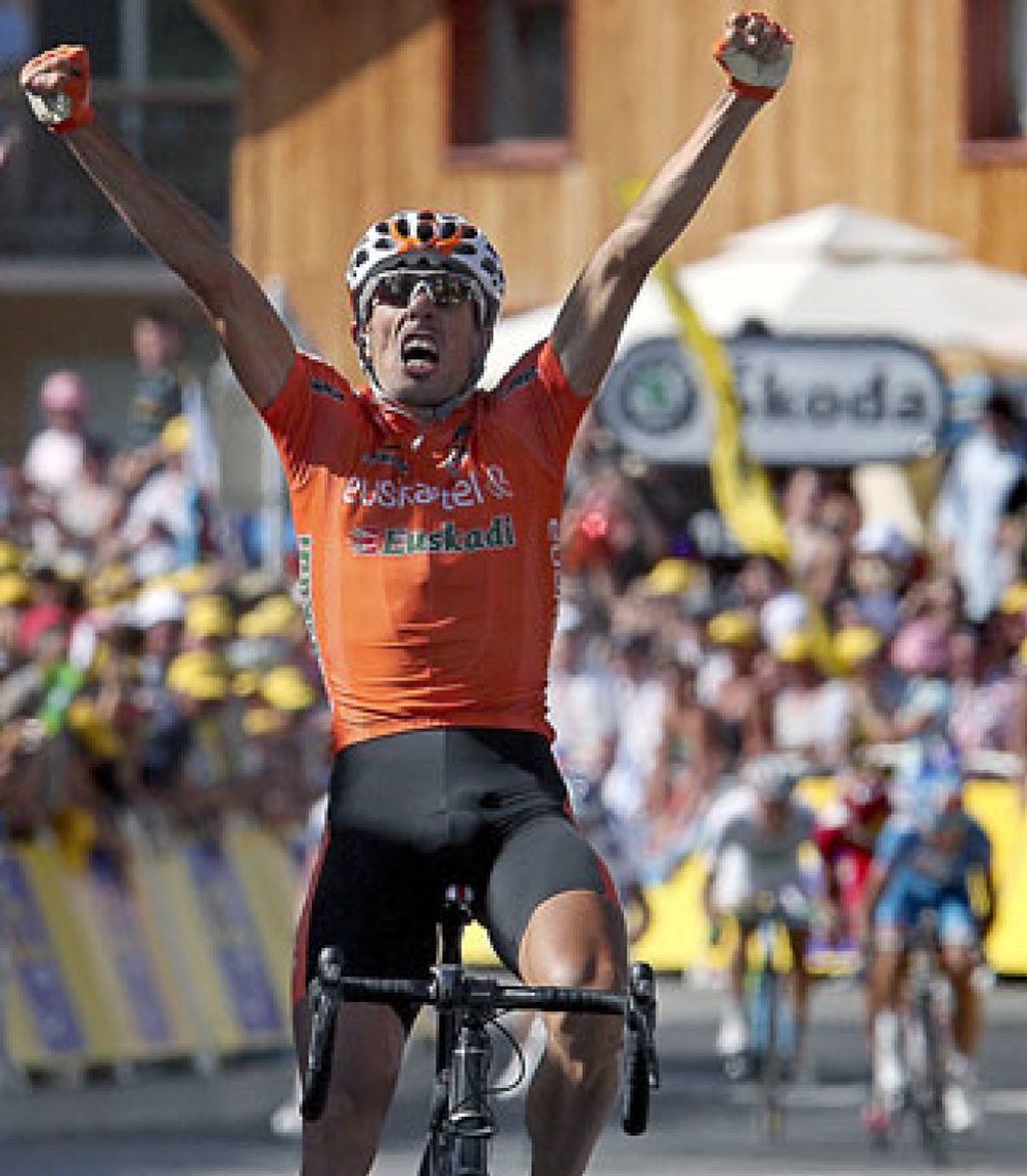 Foto: Astarloza gana en los Alpes y Contador mantiene el amarillo