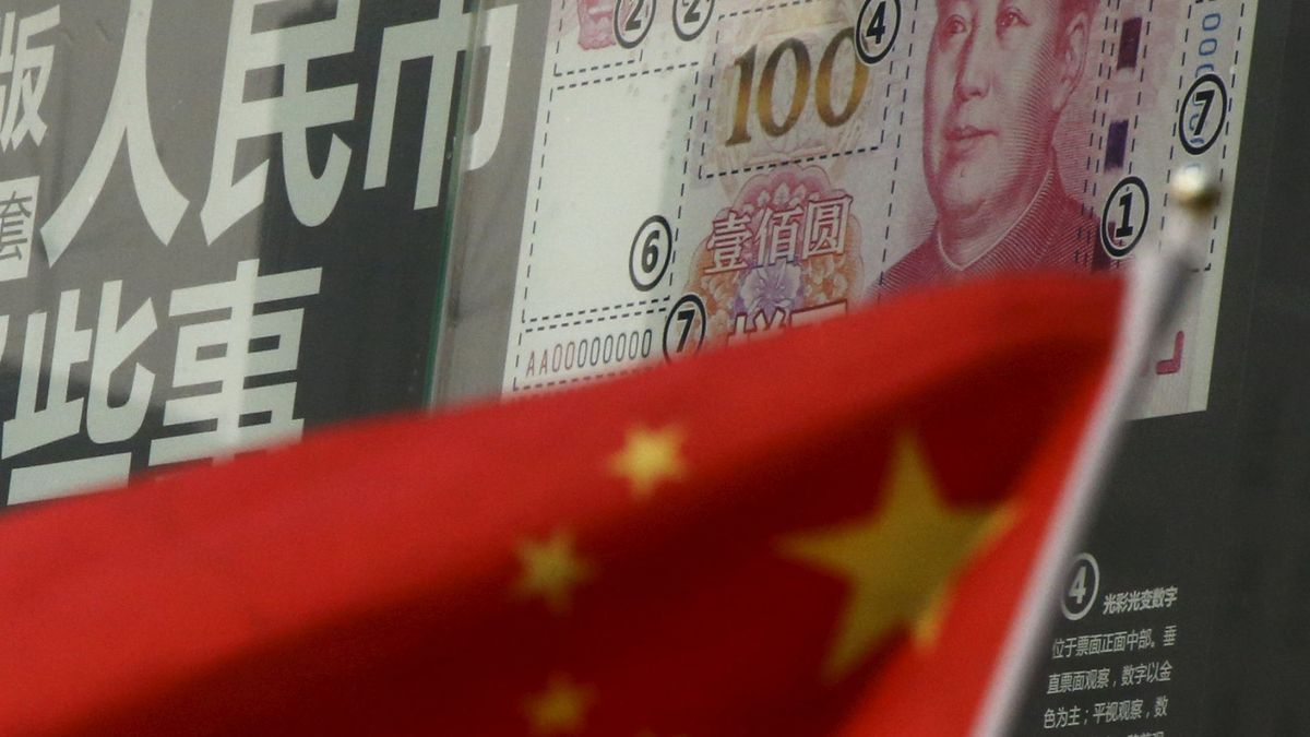 La fuga de capitales y la defensa del yuan consumen el 20% de las reservas de China
