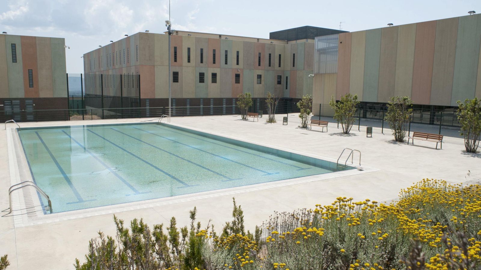 Foto: La piscina del Centro Penitenciario Puig de les Basses de Figueres. (EFE)
