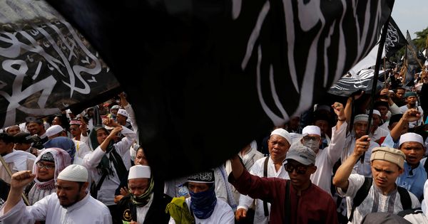 Foto: Protesta islamista en Yakarta contra la decisión presidencial de disolver los grupos de esta ideología, en julio de 2017. (Reuters)