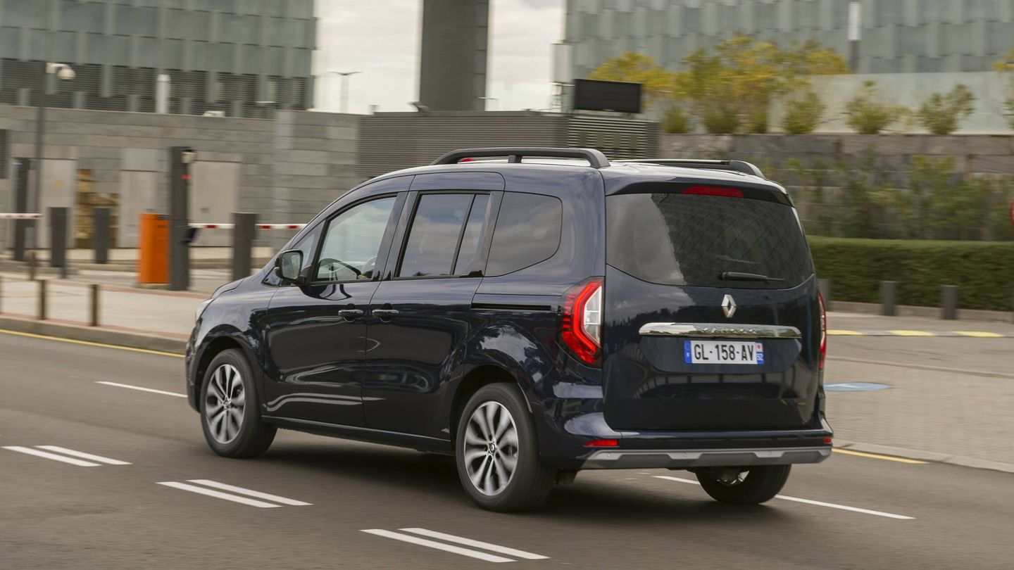 Renault también comercializa el eléctrico Kangoo E-Tech. Volvo no vende este tipo de vehículos.