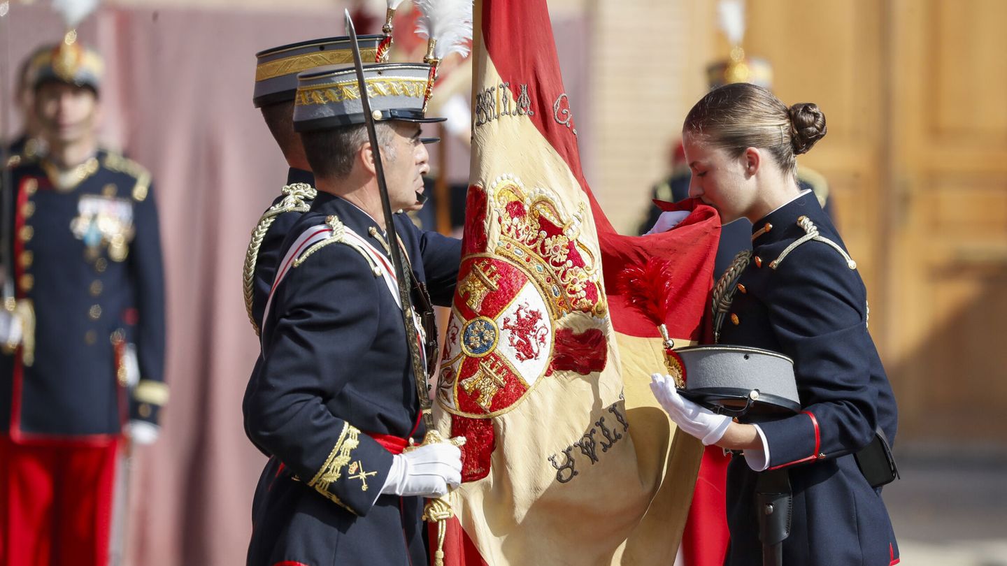 La princesa Leonor, jurando bandera el pasado octubre. (EFE/Javier Cebollada)
