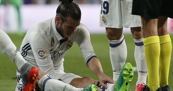 Foto: Bale, en su última lesión. (Reuters) 