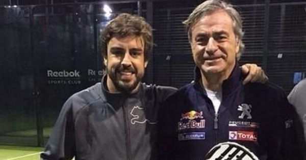 Foto: Carlos Sainz y Fernando Alonso en un duelo... de pádel. (Cordon)