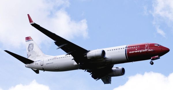 Foto: Norwegian es una de las aerolíneas que han reducido sus operaciones hacia España en lo que va de año. (EFE)