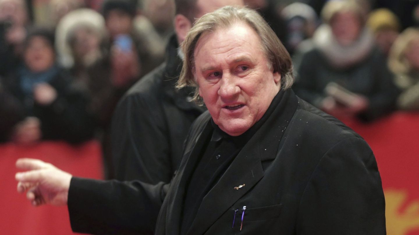 Gérard Depardieu a su llegada a la presentación de la película 'Saint Amour' en el Festival Internacional de Cine de Berlín en 2016. (EFE)