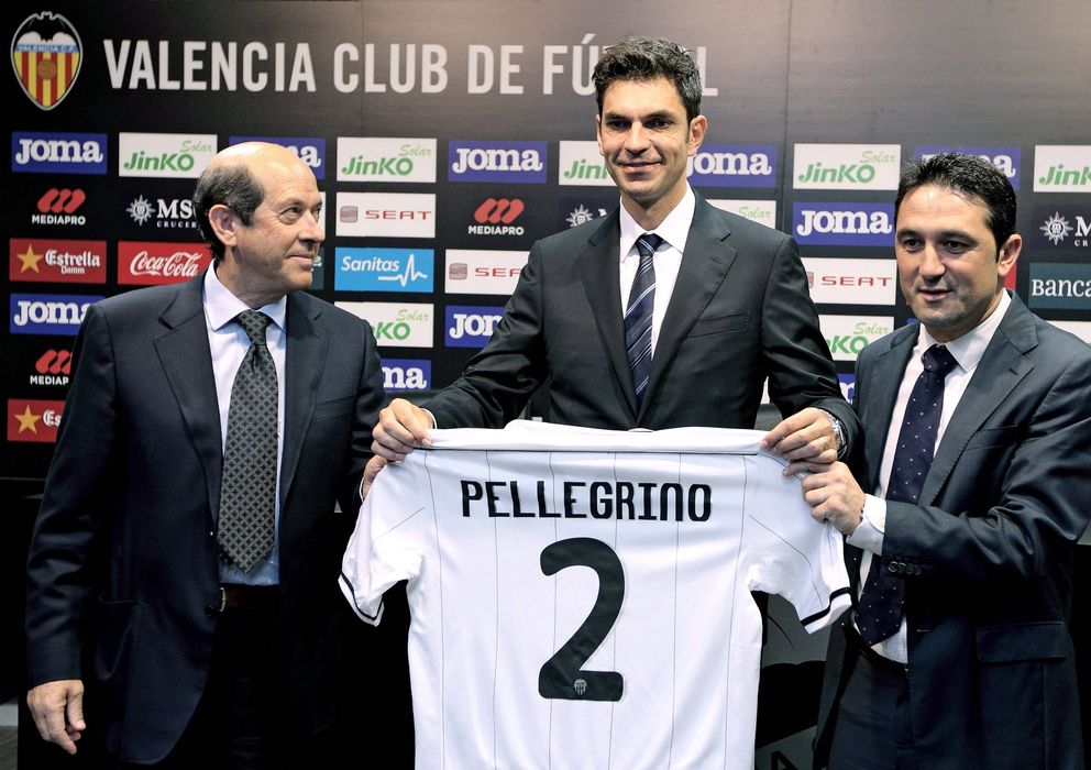 Foto: Braulio (d), en la presentación de Pellegrino, el entrenador elegido la pasada campaña y que fue cesado antes de Navidad.