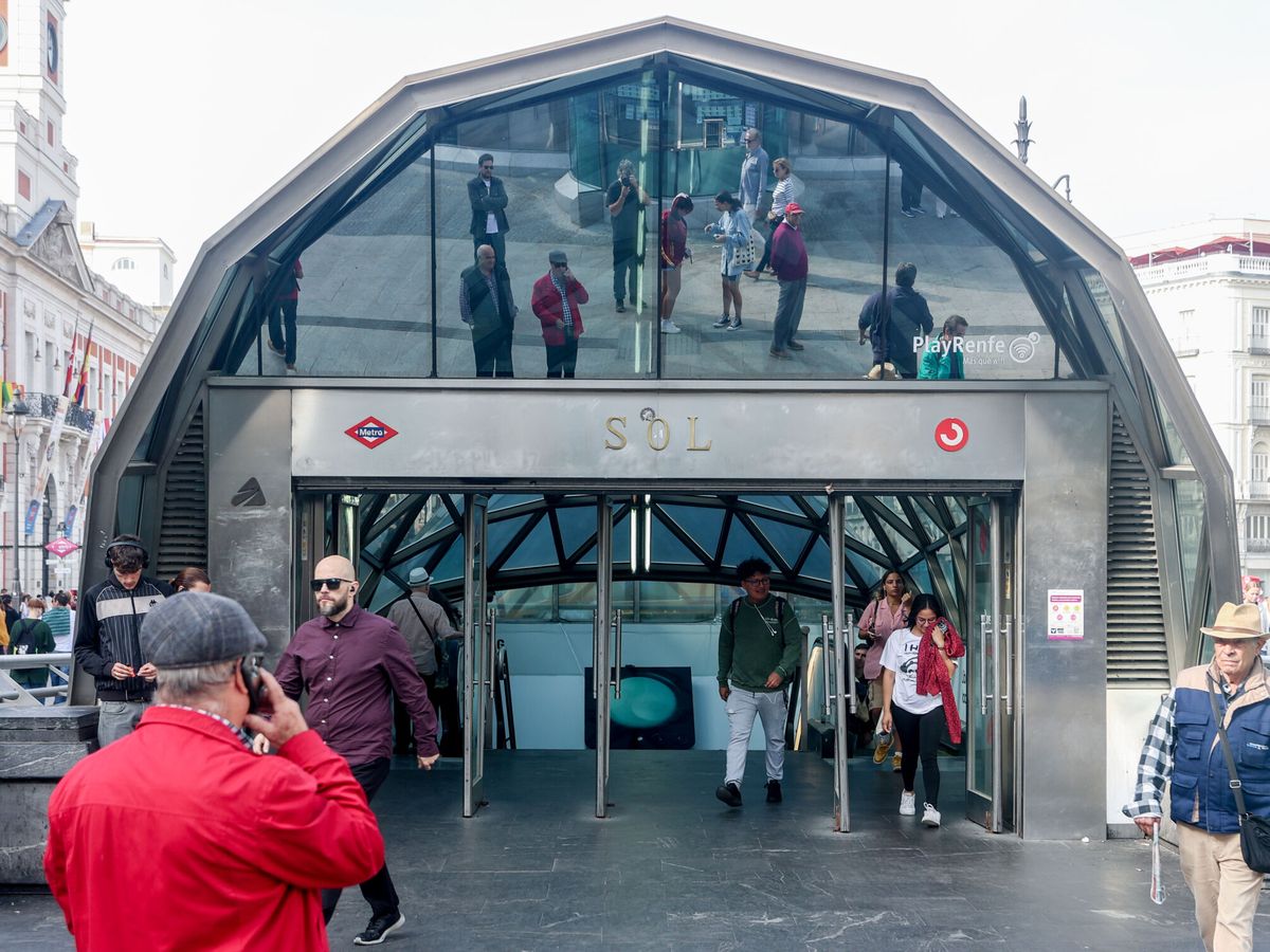 Foto: La estación de Metro y de Cercanías de Sol estará cerrada este viernes y sábado, 1 y 2 de diciembre. (Europa Press/Ricardo Rubio)