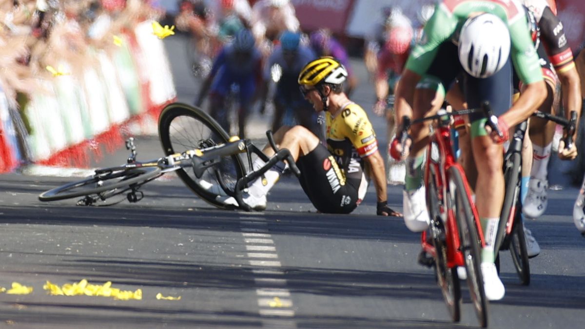 Roglic abandona La Vuelta a consecuencia de su dolorosa caída: "Tenías un plan ambicioso"