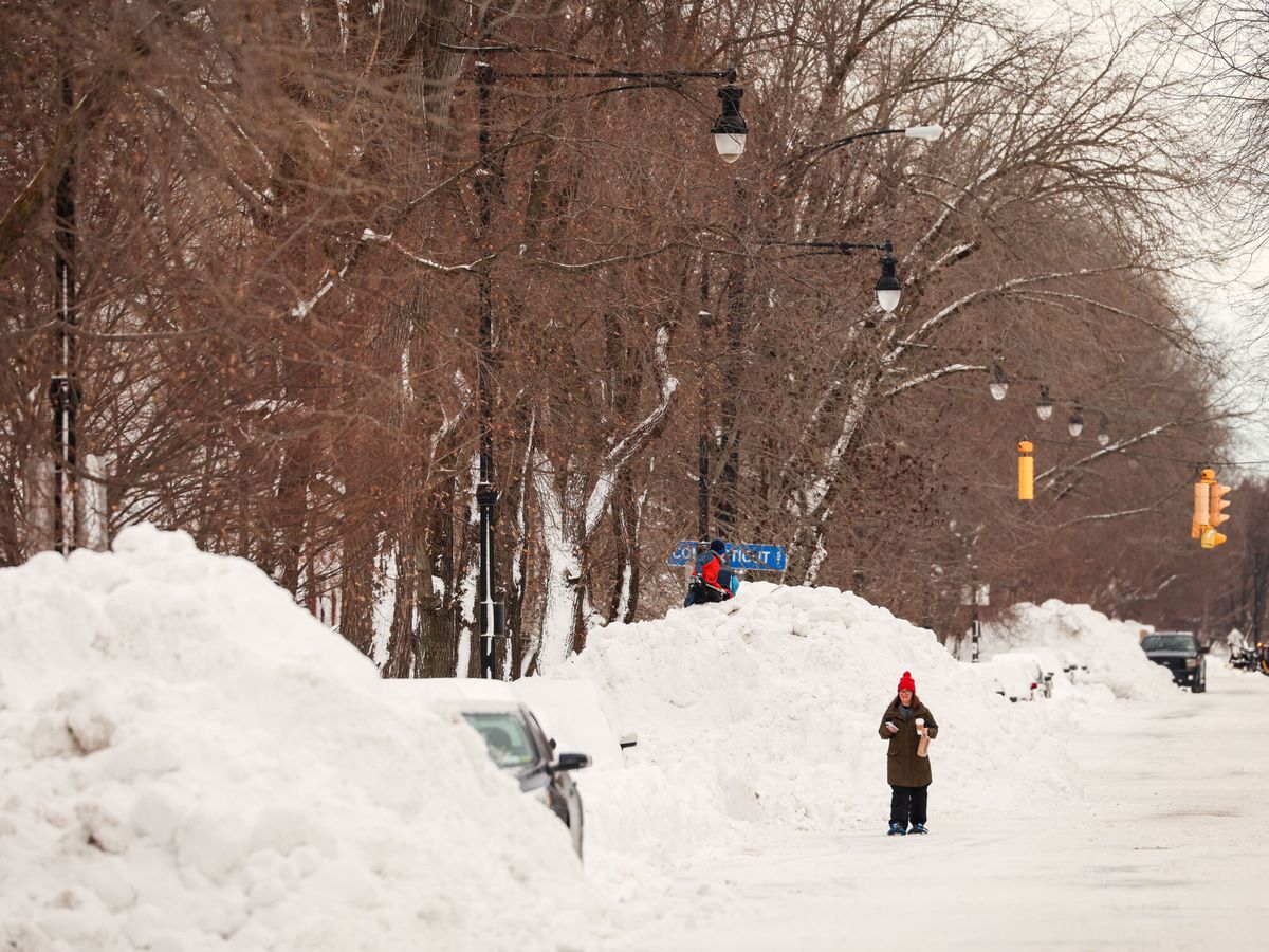 Foto: Daños de una tormenta de invierno en Buffalo, NY. (Reuters/Lindsay DeDario)