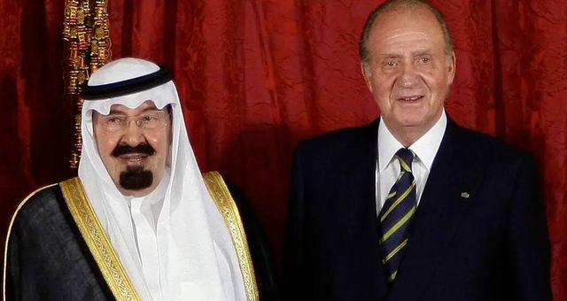 El rey Juan Carlos, junto al monarca saudí Abdalá bin Abdelaziz en 2008. (Reuters)