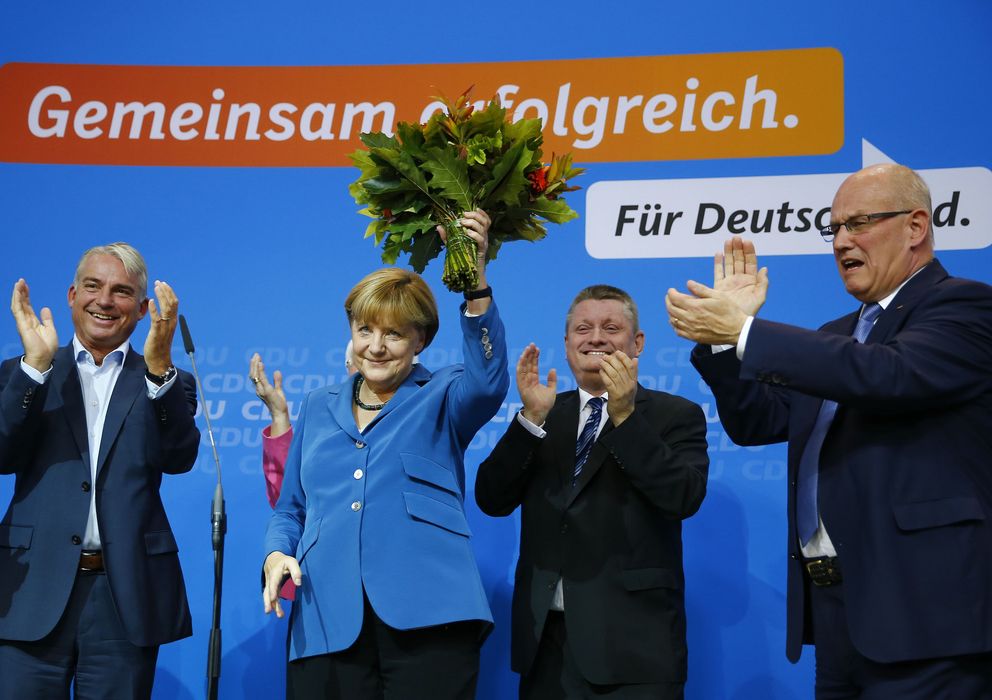 Foto: La canciller Angela Merkel celebra hoy su victoria en las elecciones alemanas en la sede de su partido en Berlín (Reuters).