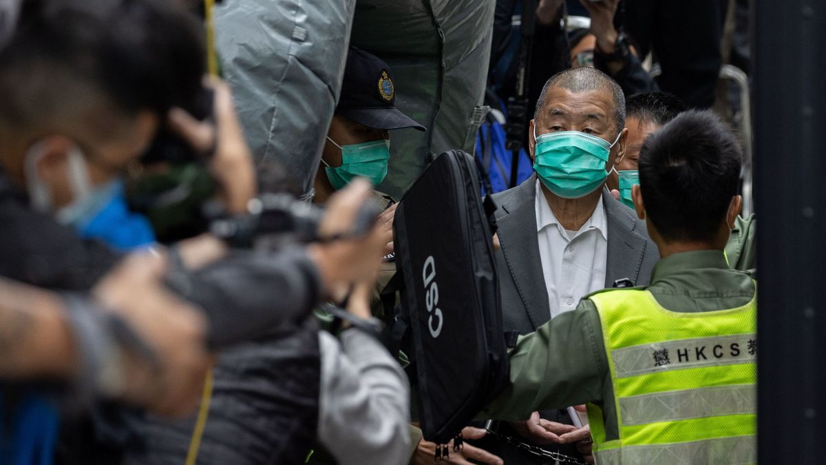 El magnate hongkonés Lai seguirá en prisión por "confabulación con fuerzas extranjeras"