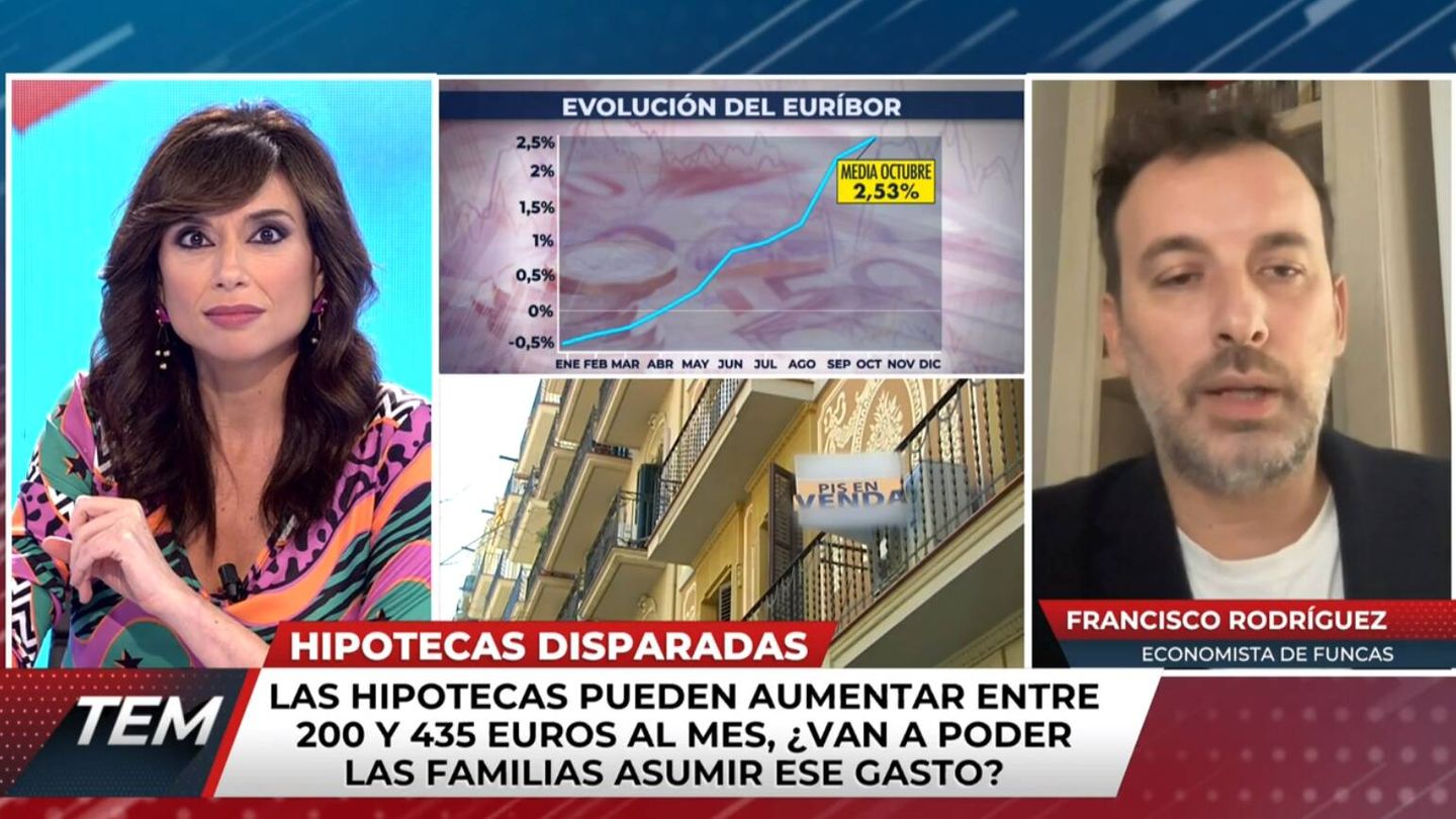 La presentadora Marta Flich y el economista Francisco Rodríguez. (Mediaset)