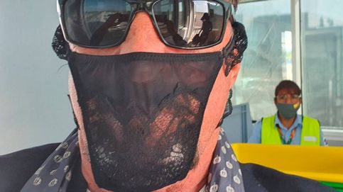 Detienen al fundador del antivirus McAfee por usar un tanga como máscara