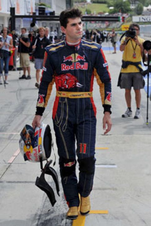 Foto: Alguersuari, confirmado como piloto de Toro Rosso