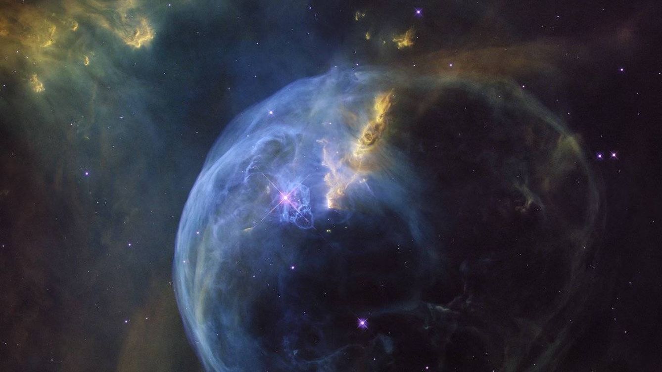 Foto: La nebulosa de la burbuja tiene una enorme estrella central que provoca vientos de partículas de hasta 2.000 km/s. Distancia aproximada: 8.000 años luz.