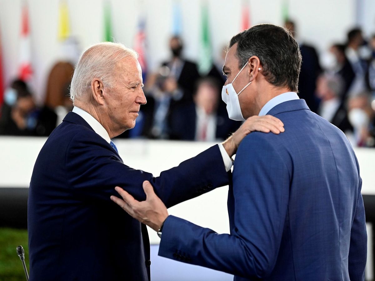 Foto: Joe Biden junto a Pedro Sánchez. (EFE/Riccardo Antimiani)